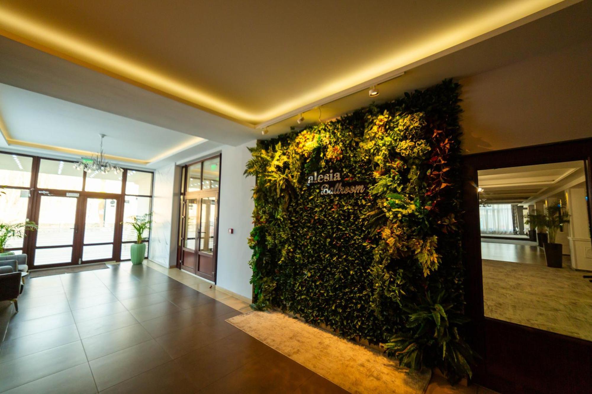 Hotel Restaurant Alesia Corunca Bagian luar foto