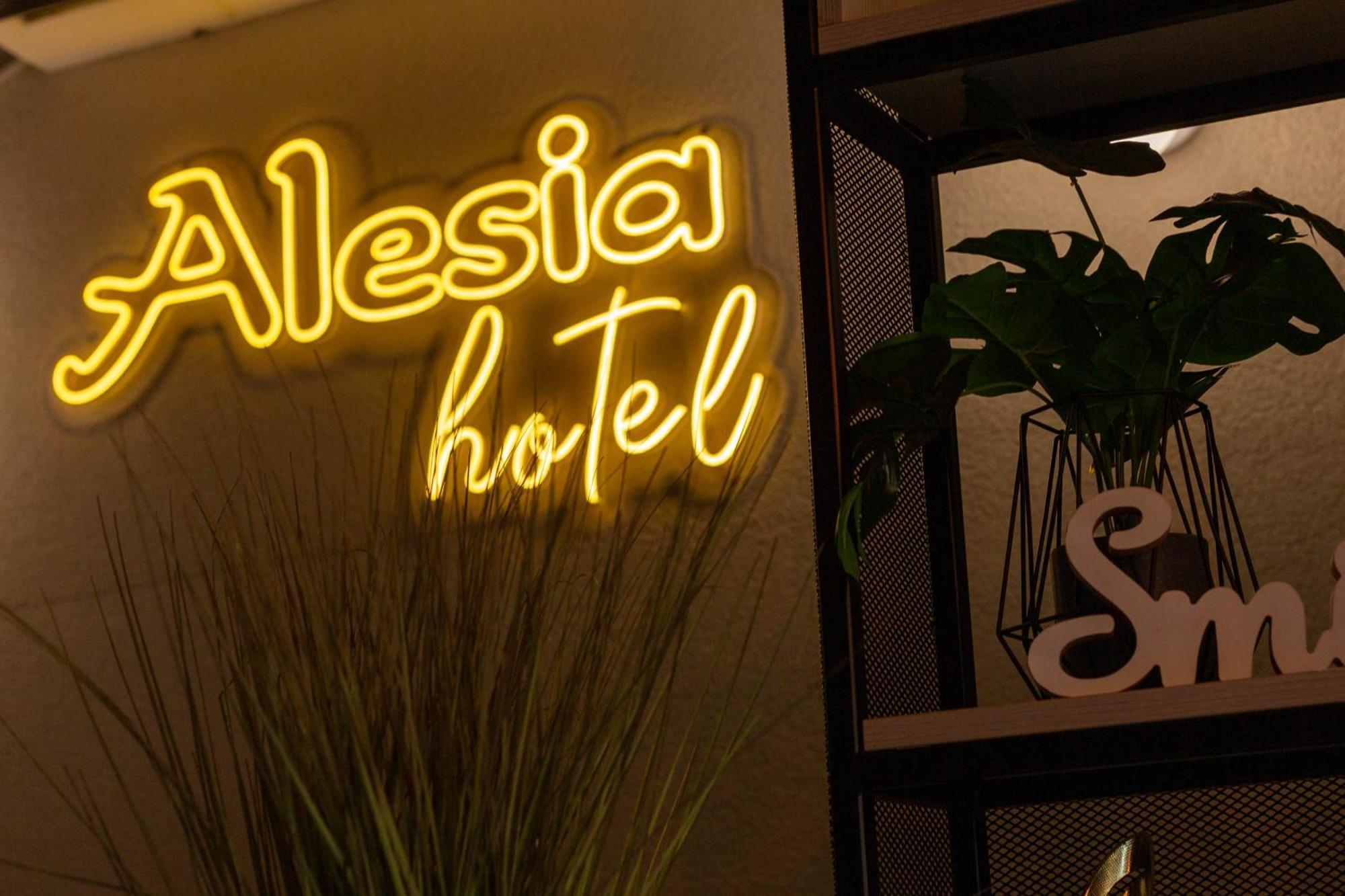 Hotel Restaurant Alesia Corunca Bagian luar foto