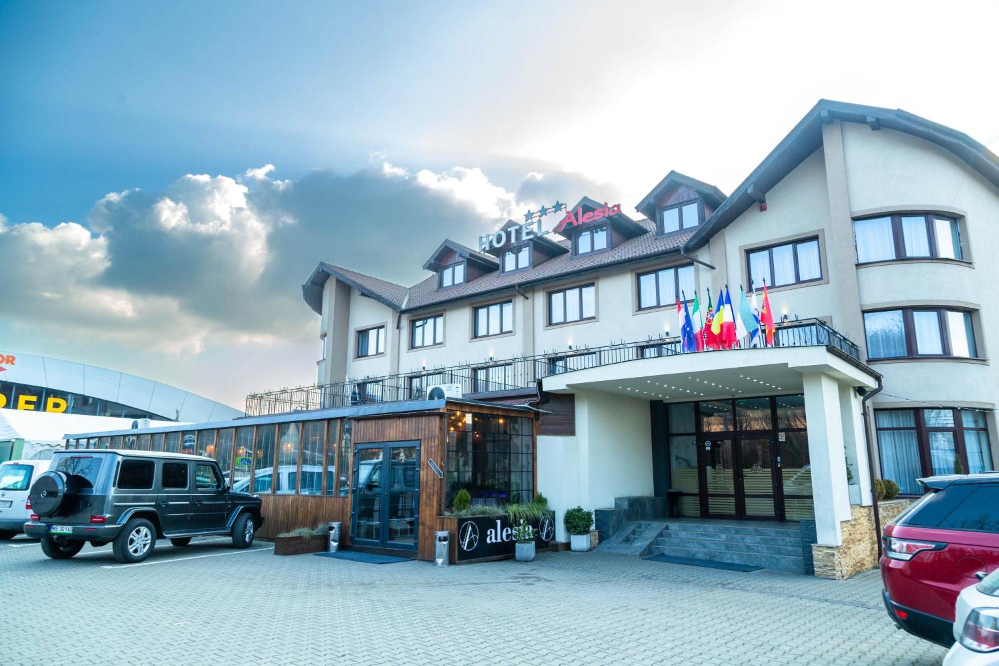 Hotel Restaurant Alesia Corunca Bagian luar foto
